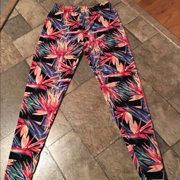 Agnes & Dora Other - Agnes & Dora Leggings “Summertime Colors”